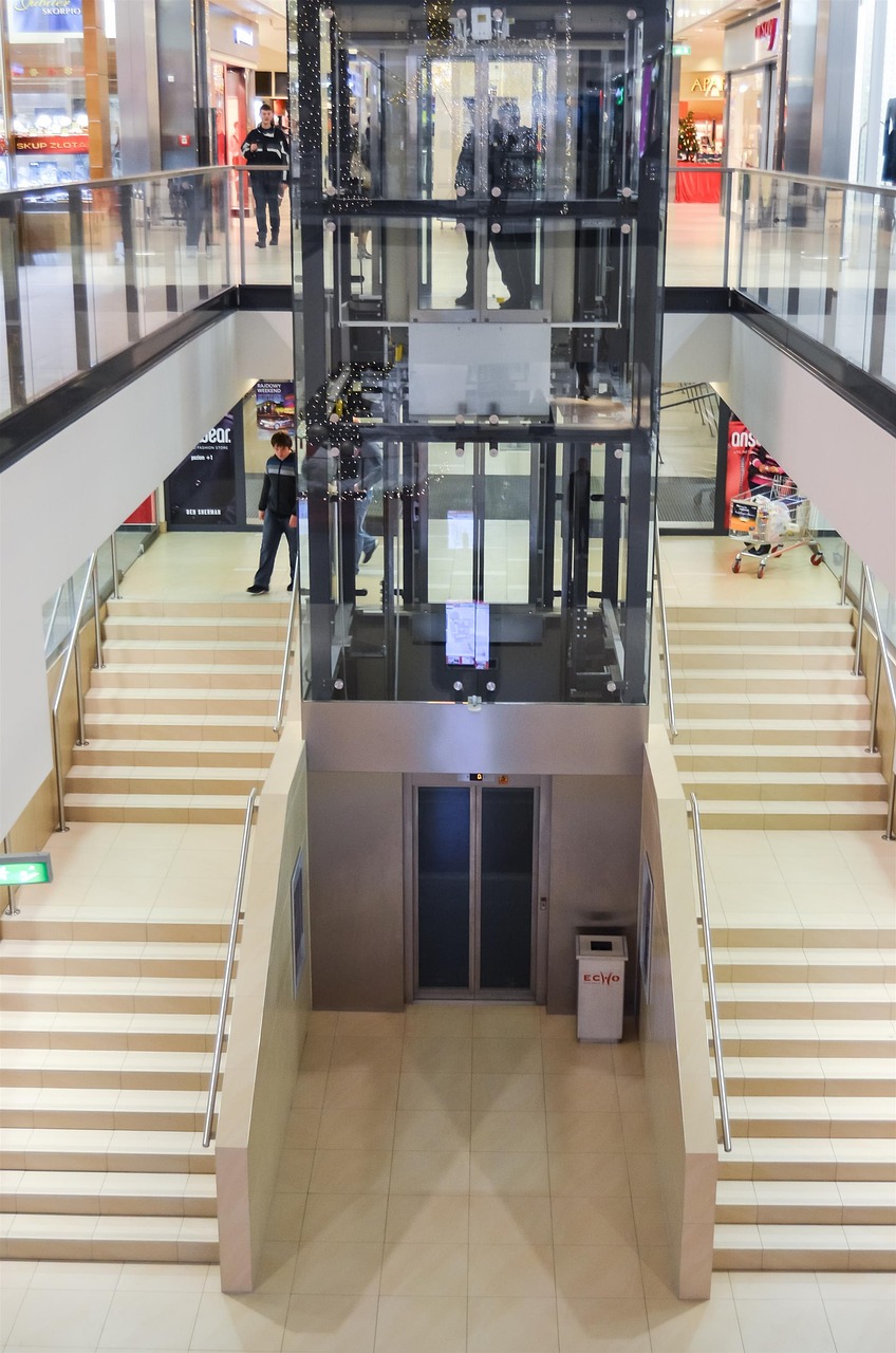 elevator, shopping mall, shopping-427969.jpg